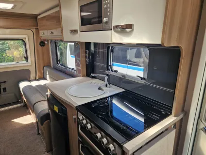 Swift Rio 320 2015