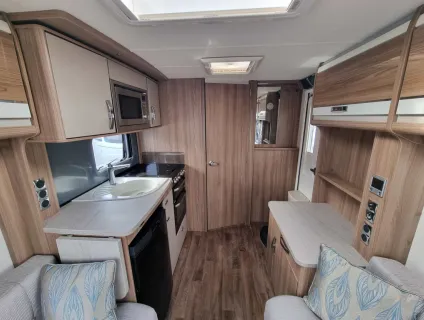 Swift  Challenger SE 480 2015