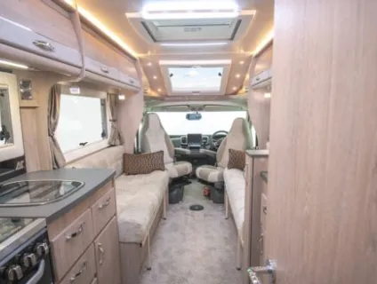 Auto-Sleeper Fiat Coach Built Broadway EB 2025