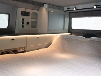 Auto-Sleeper Ford Custom Air 2025