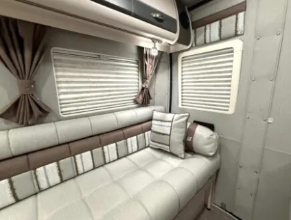 Auto-Sleeper  Peugeot Van Conversions Warwick XL 2020