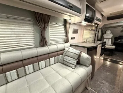 Auto-Sleeper  Peugeot Van Conversions Warwick XL 2020