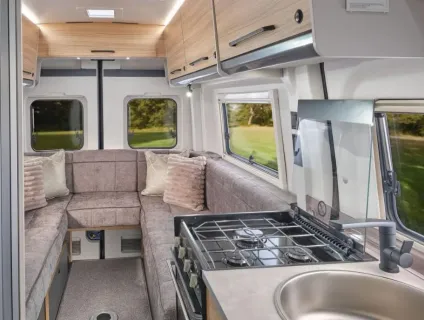 Bailey Endeavour B62 2026
