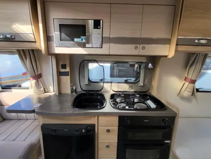 Elddis Supreme 185 2018