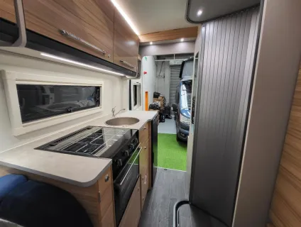 Bailey Endeavour B63 2026