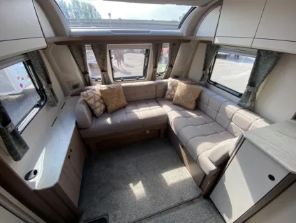 Coachman Acadia 675 Xtra 2025