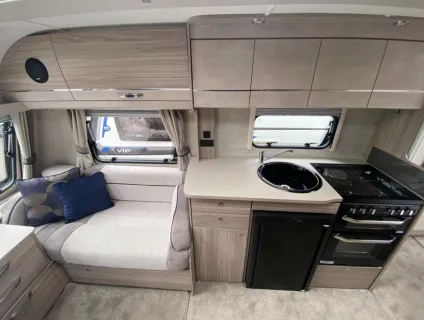 Elddis Supreme 554 2024
