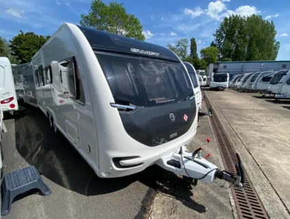 Swift Conqueror 650 2018