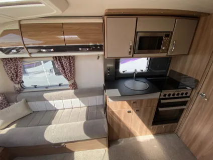 Swift Conqueror 650 2018