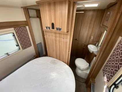 Swift Conqueror 650 2018