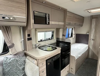 Elddis Magnum 185 2021