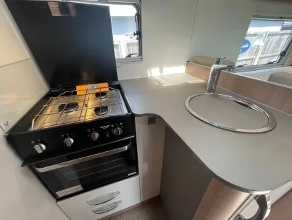 Burstner Harmony T590 4 BERTH, 4 BELT, DROPDOWN BED 2018