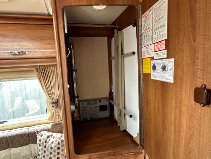 Auto-Sleepers Nuevo ICONIC MOTORHOMES  2012