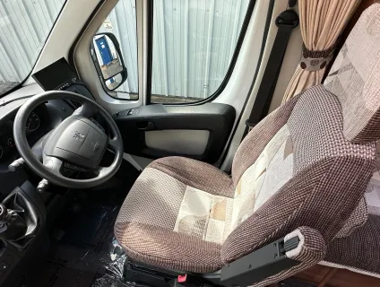 Auto-Sleepers Nuevo ICONIC MOTORHOMES  2012