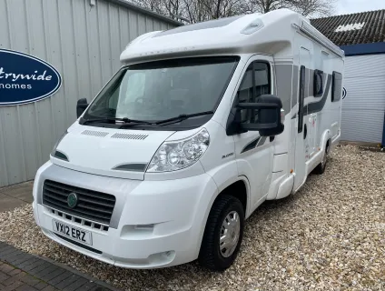 Bessacarr E520 LUXURY REAR LOUNGE 2 BERTH  2012