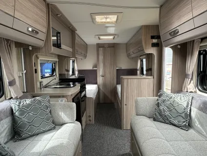 Elddis Magnum 185 2021