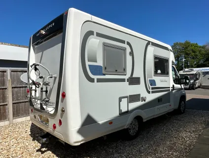 Auto-Sleepers Broadway EB 2 BERTH FRONT LOUNGE - END WASHROOM - LUXURY  2016