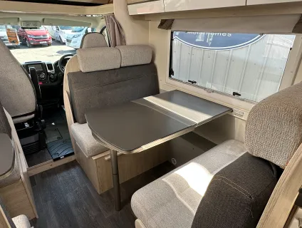 Chausson Flash C656 6 BERTH LAYOUT / BUNK BEDS / 6 BELTS / GREAT FAMILY TOURER  2020