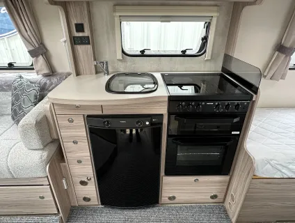 Elddis Magnum 185 2021