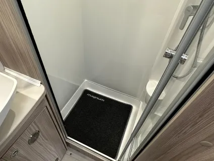 Elddis Magnum 185 2021