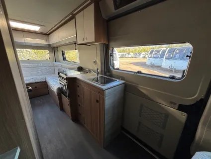 Auto-Trail  V-Line 2026