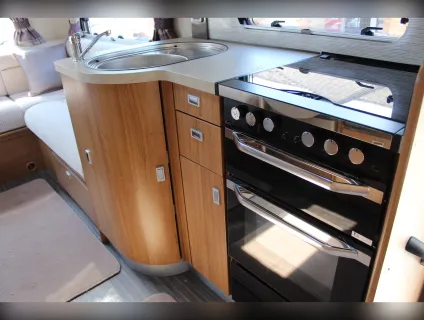 Auto-Trail  Apache 634 2017