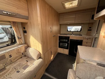 Elddis  Autoquest 2016