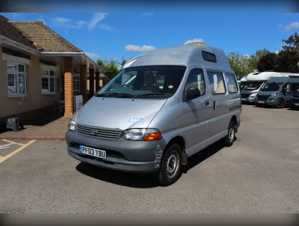Toyota  Camper 2003