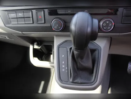 Volkswagen  Transporter 2024