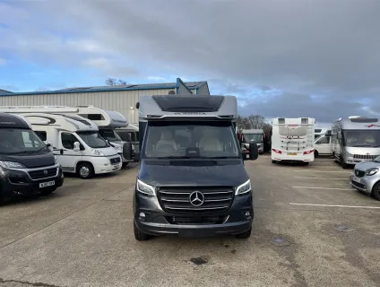 Adria  MATRIX SUPREME MB 670 DC 
