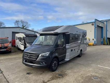 Adria  MATRIX SUPREME MB 670 DC 
