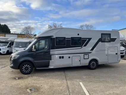Adria  MATRIX SUPREME MB 670 DC 