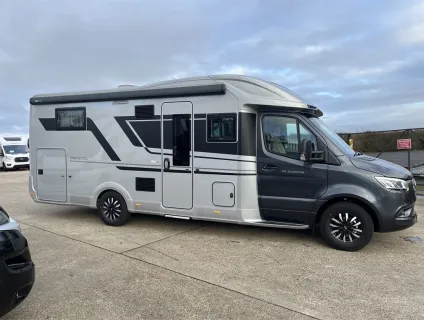 Adria  MATRIX SUPREME MB 670 DC 
