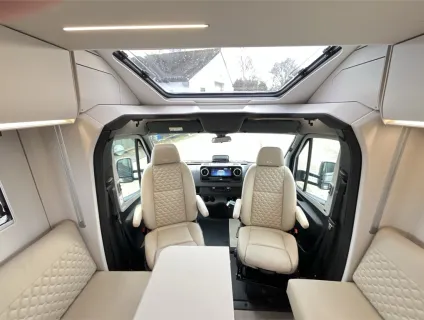 Adria  MATRIX SUPREME MB 670 DC 