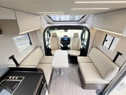 Adria  MATRIX SUPREME MB 670 DC 
