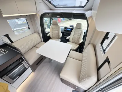 Adria  MATRIX SUPREME MB 670 DC 