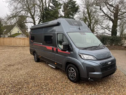 Pilote  Van V633M 