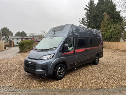 Pilote  Van V633M 