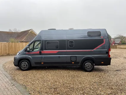 Pilote  Van V633M 
