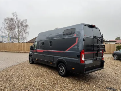 Pilote  Van V633M 