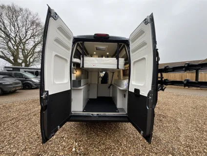 Pilote  Van V633M 