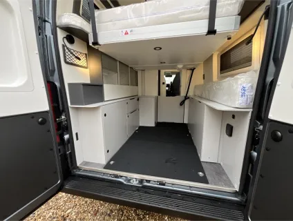 Pilote  Van V633M 