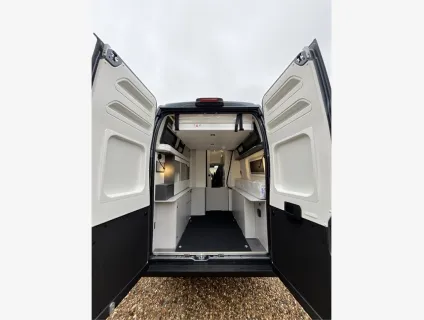 Pilote  Van V633M 