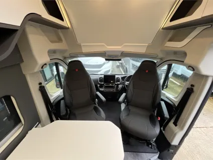 Pilote  Van V633M 