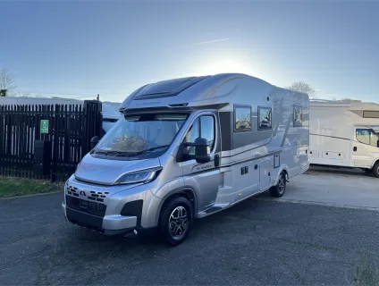 Adria  MATRIX SUPREME 670 DC 