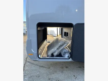 Adria  MATRIX SUPREME 670 DC 
