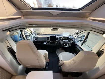 Adria  MATRIX SUPREME 670 DC 
