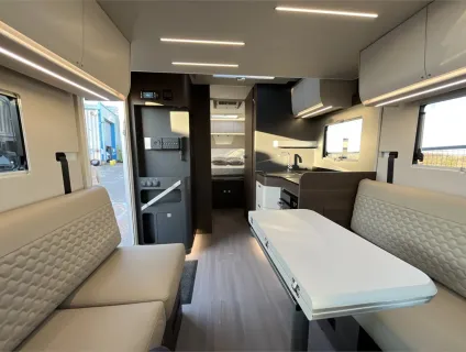 Adria  MATRIX SUPREME 670 DC 