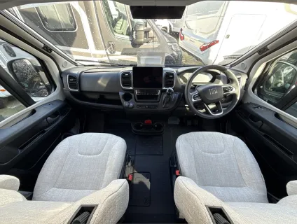 Hymer  Camper Van Yellowstone 