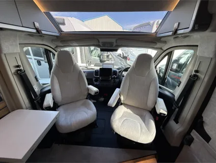 Hymer  Camper Van Yellowstone 
